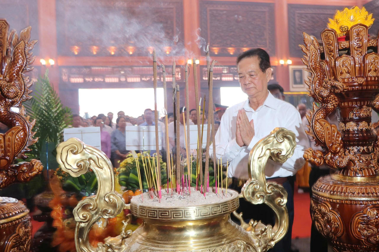 An Giang tổ chức Lễ giỗ các Anh hùng, liệt sĩ và người có công