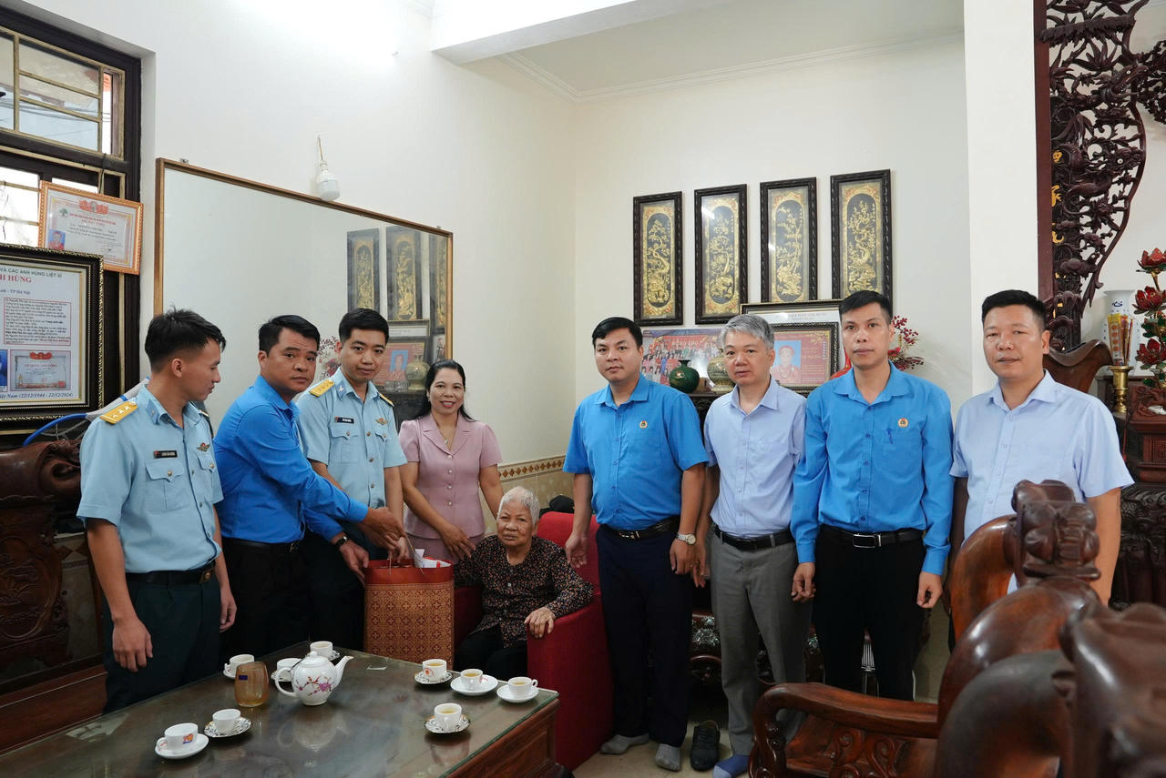 Trung đoàn 260, sư đoàn 361, Quân chủng PK- KQ tổ chức nhiều hoạt động tri ân nhân kỷ niệm 79 năm ngày Thương binh – Liệt sĩ