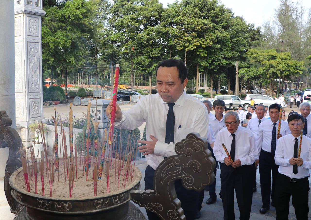 Bộ Khoa học và Công nghệ tổ chức hoạt động về nguồn ở Tây Ninh