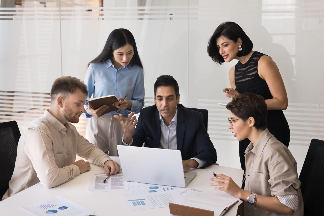 Ngày càng nhiều nhà quản lý lựa chọn làm việc trong môi trường quốc tế. Ảnh minh họa: Shutterstock