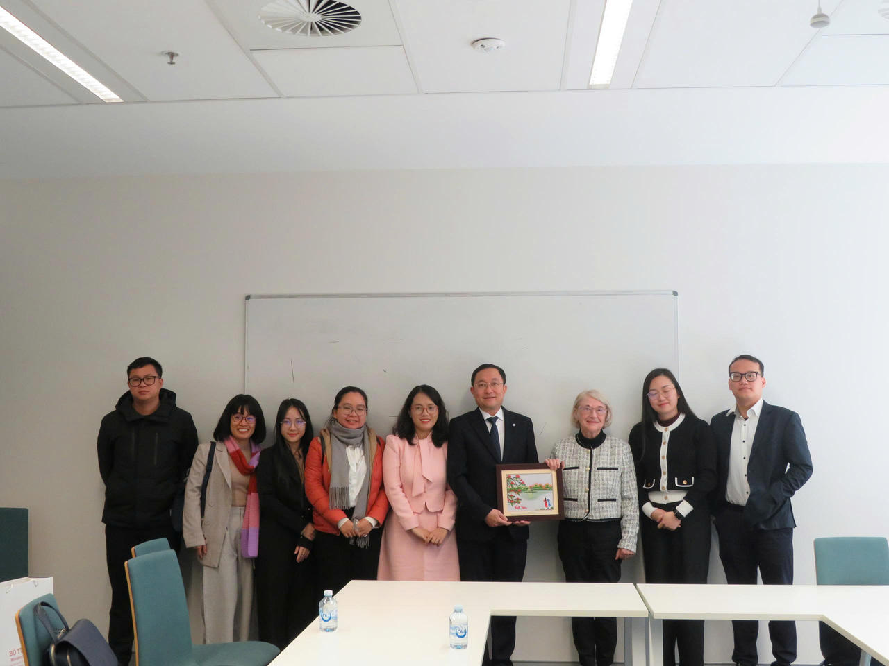 Nghiên cứu, học tập kinh nghiệm về phổ biến, giáo dục pháp luật tại Australia