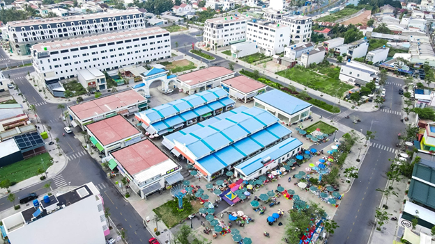 Bất động sản liền kề chợ trung tâm tăng giá theo thời gian.