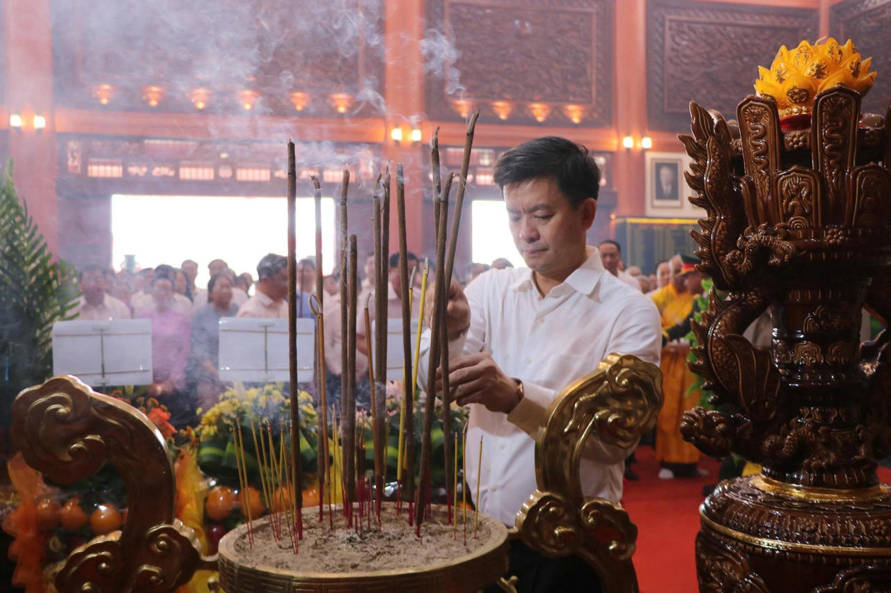 An Giang tổ chức Lễ giỗ các Anh hùng, liệt sĩ và người có công
