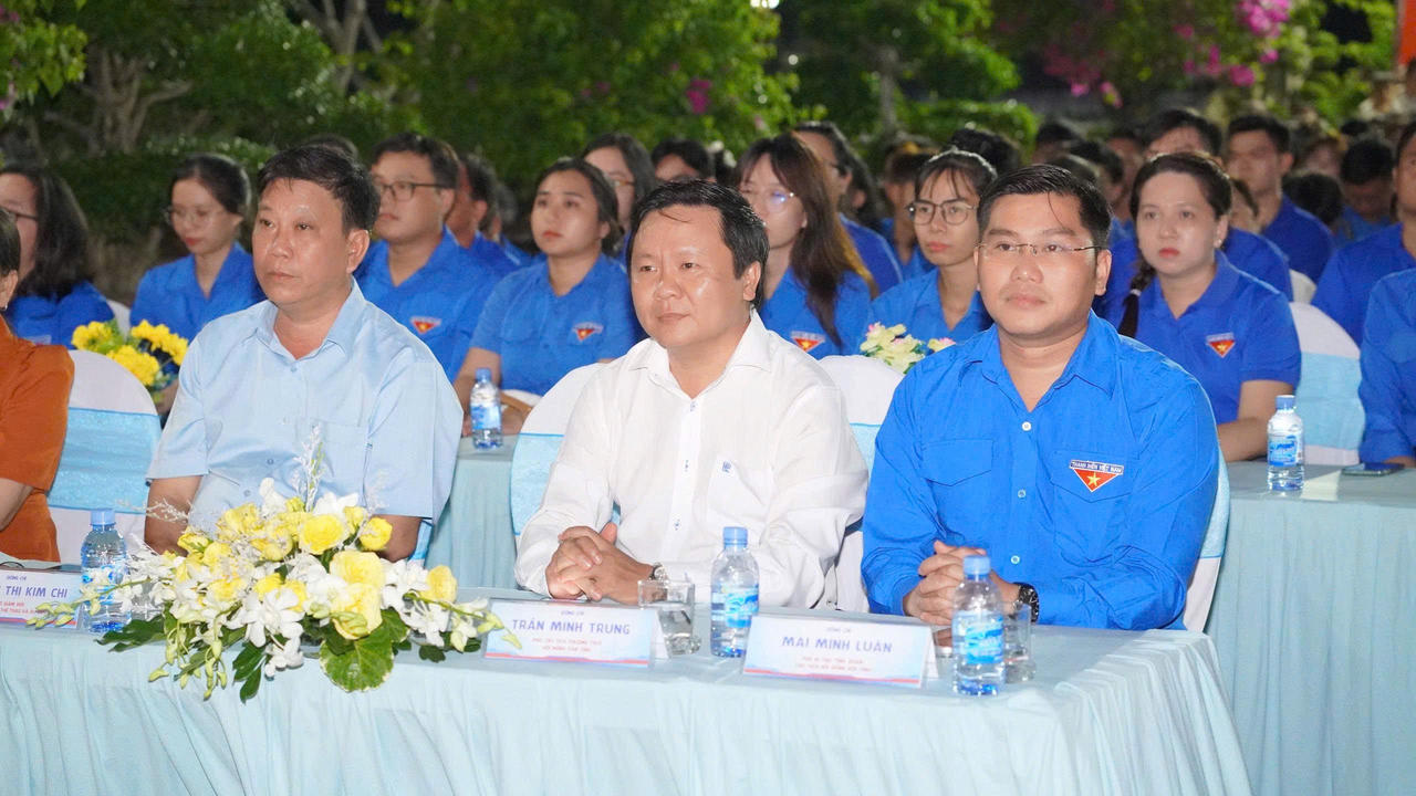  Đồng Tháp đã đồng loạt tổ chức các hoạt động tri ân các Anh hùng liệt sĩ nhân Ngày Thương binh - Liệt sĩ