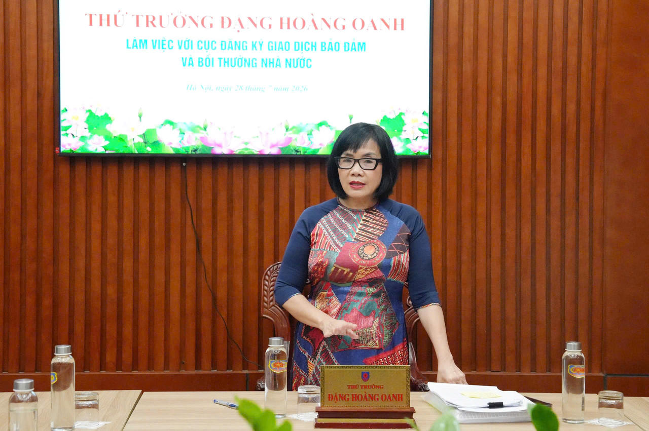 Thể chế hóa quyền được Nhà nước bồi thường của người đấu tranh chống tham nhũng, tiêu cực