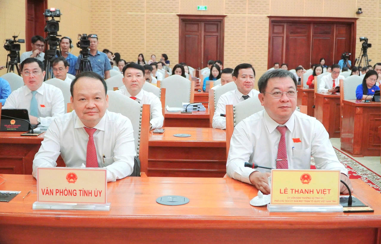 Các đại biểu tham dự kỳ họp