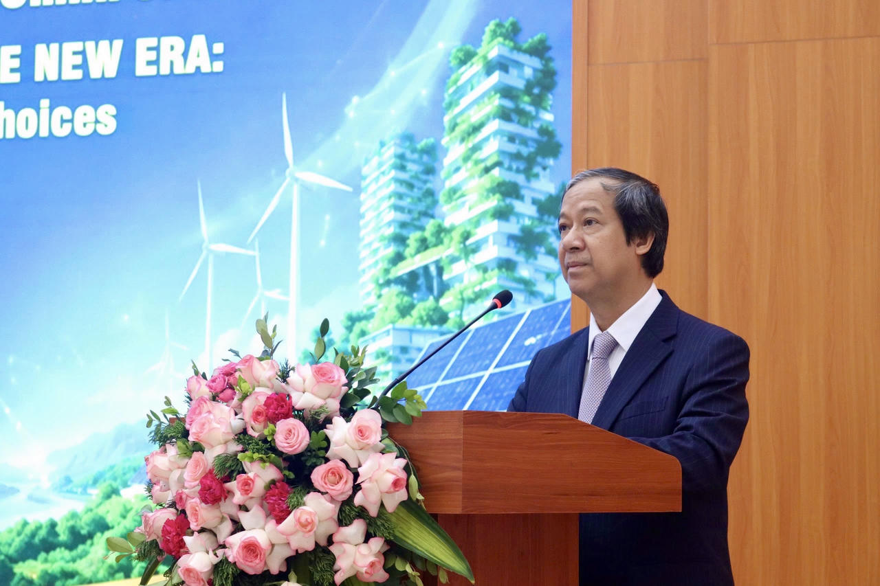 Đồng chí Nguyễn Kim Sơn, Ủy viên Ban Chấp hành Trung ương Đảng, Phó Trưởng Ban Chính sách, chiến lược Trung ương phát biểu