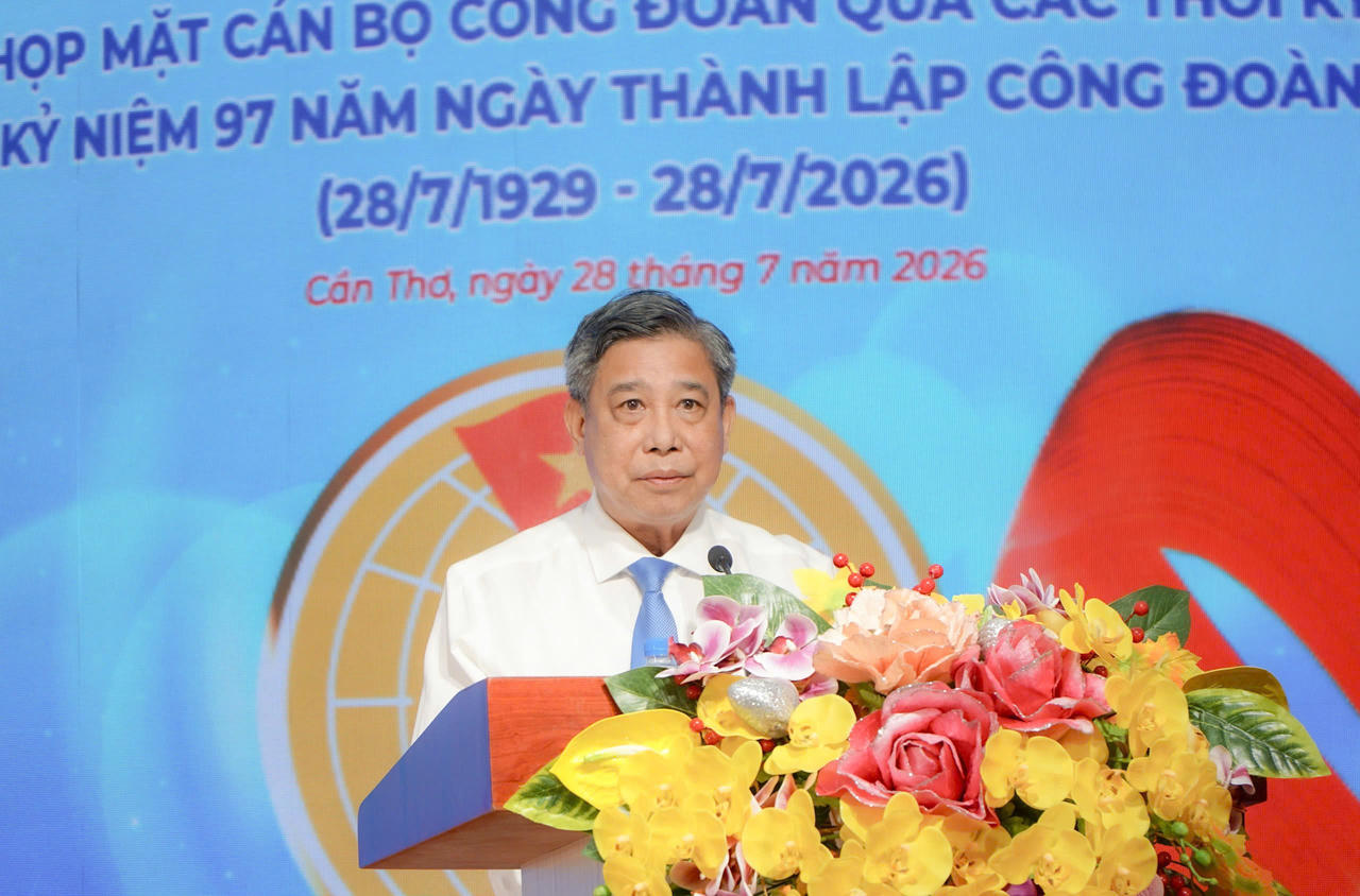 Ông Đồng Văn Thanh, Phó Bí thư Thường trực Thành ủy, Chủ tịch HĐND TP Cần Thơ phát biểu. (Ảnh: HV)