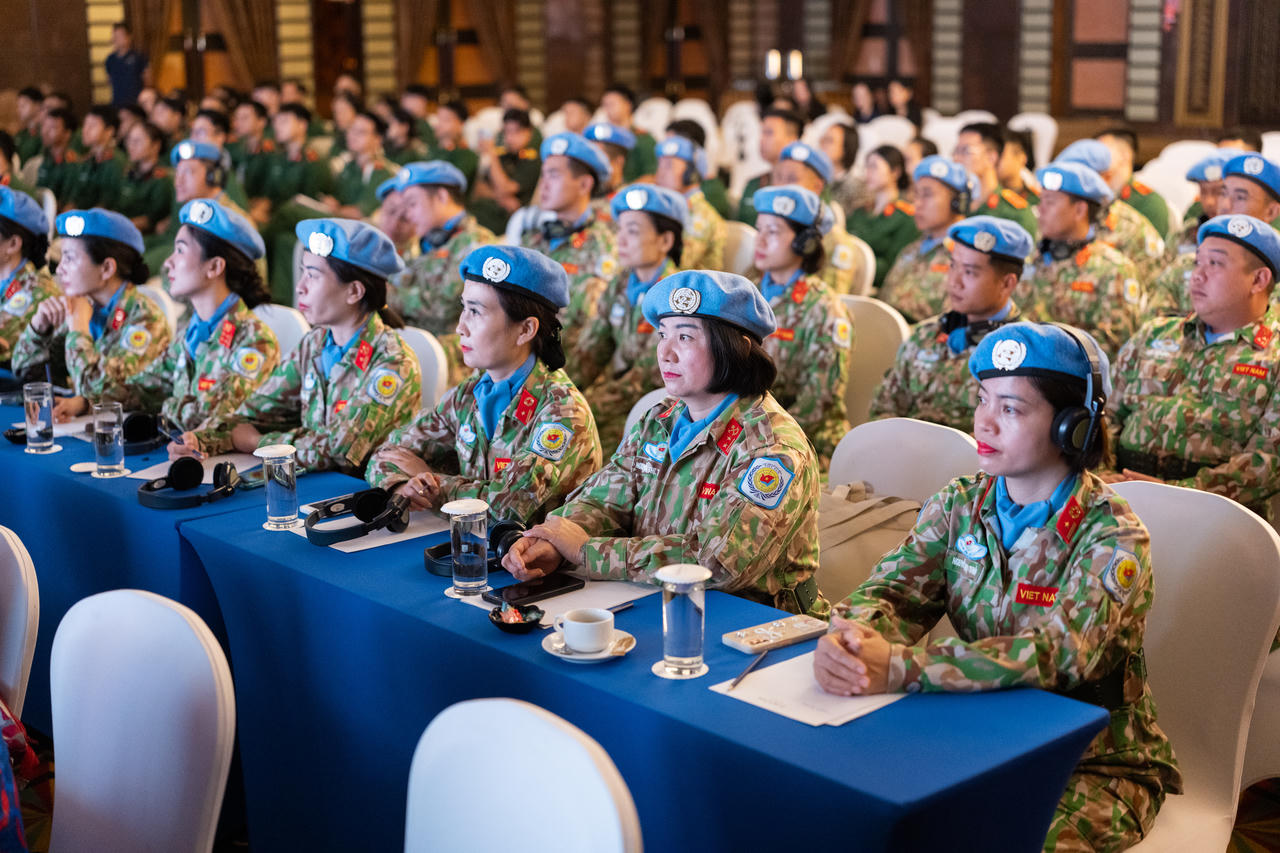 Việt Nam tăng cường năng lực gìn giữ hòa bình, lấy con người làm trung tâm trong kỷ nguyên AI