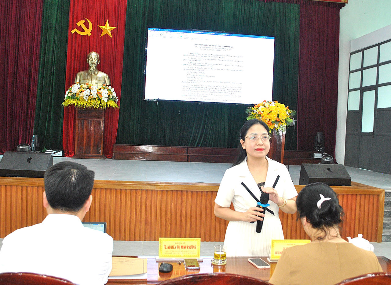 Hội nghị tập huấn trao đổi thẳng thắn những vướng mắc trong quá trình thực hiện ở địa phương.