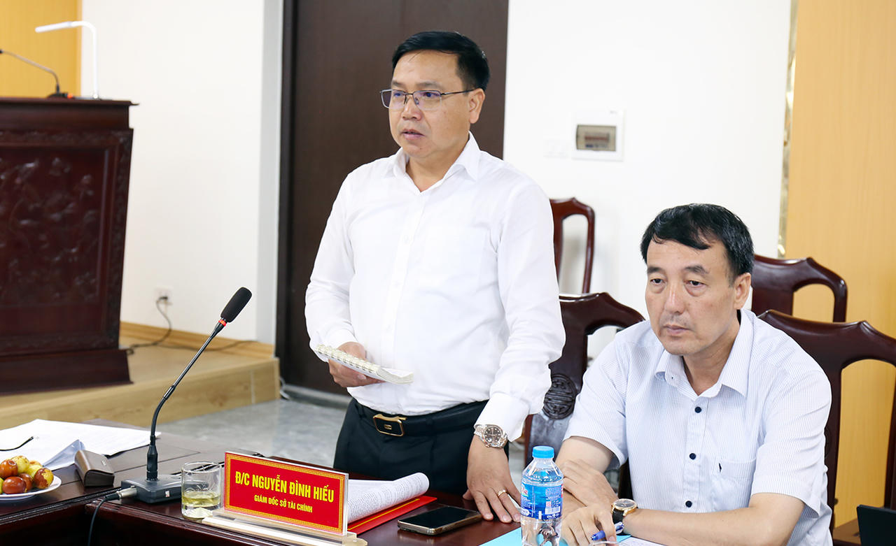 Ông Nguyễn Đình Hiếu, Giám đốc Sở Tài chính phát biểu tại buổi làm việc.(Ảnh:Cổng thông tin điện tử tỉnh Bắc Ninh)