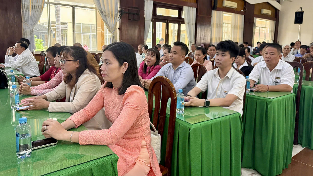 Bí thư Tỉnh ủy Đồng Tháp dự Ngày hội Toàn dân bảo vệ an ninh Tổ quốc xã Cái Bè
