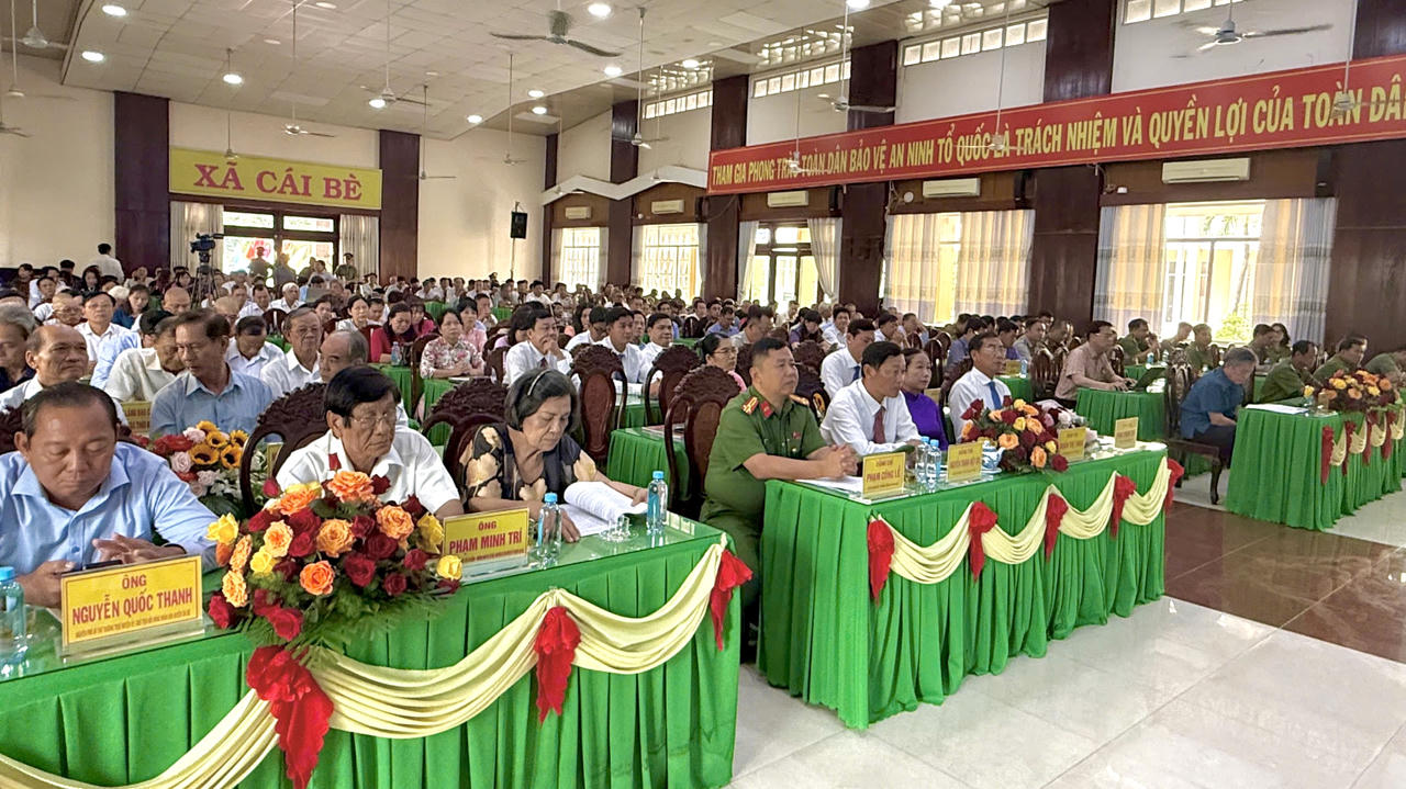 Bí thư Tỉnh ủy Đồng Tháp dự Ngày hội Toàn dân bảo vệ an ninh Tổ quốc xã Cái Bè