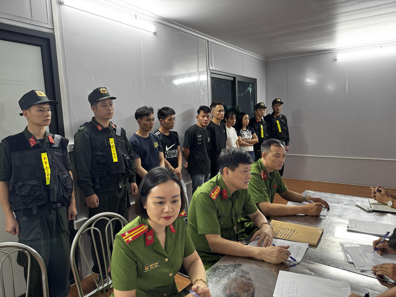 C05 chủ trì triệt phá đường dây buôn lậu gần 1.000 tỷ đồng hoạt động trên không gian mạng