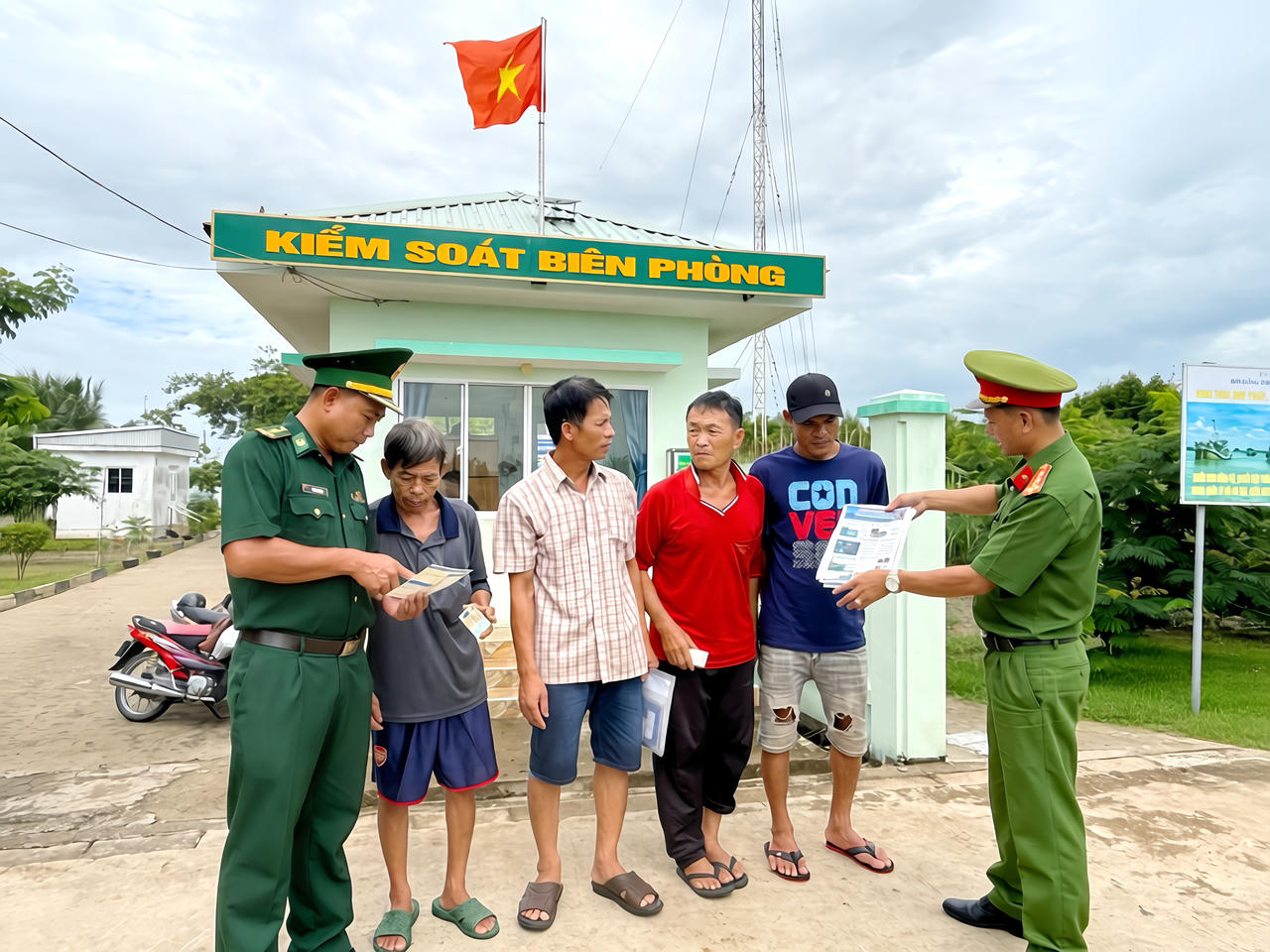 Cà Mau: Ngăn ma túy từ cửa biển, giữ an toàn cho mỗi chuyến vươn khơi