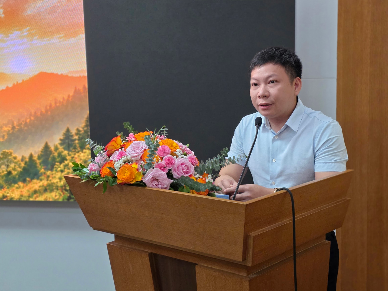 Khởi động Giải leo núi "Bước chân trên mây" mùa 3, lần đầu mở rộng cho vận động viên toàn quốc