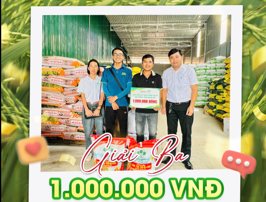 Cùng đợt trao thưởng, anh Đinh Việt Hoàng, xã Tà In, cũng nhận giải Ba trị giá 1 triệu đồng. Ảnh: Supe Lâm Thao