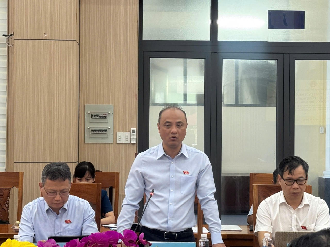 Ông Nguyễn Phương Tuấn, Phó chủ nhiệm Ủy ban Khoa học, Công nghệ và Môi trường của Quốc hội phát biểu. Ảnh: Hoàng Dung