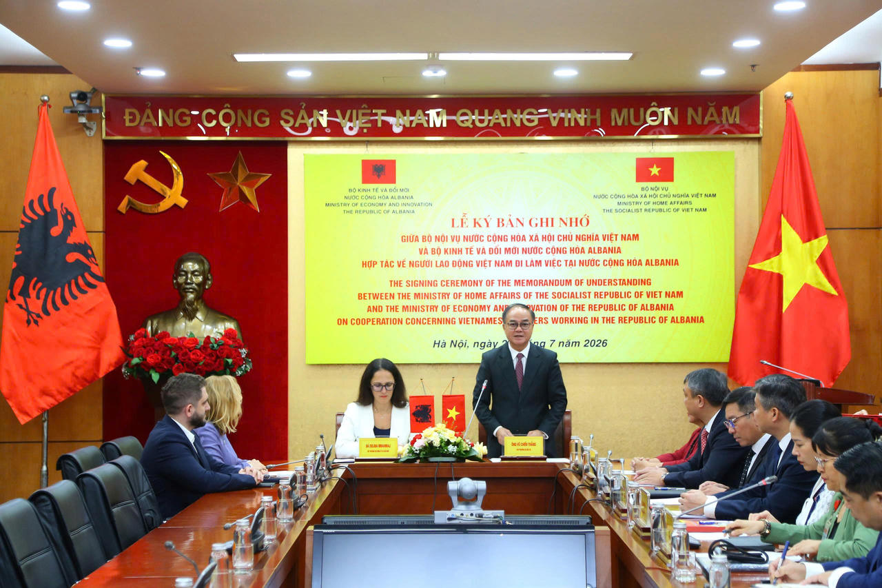 Thứ trưởng Bộ Nội vụ Vũ Chiến Thắng phát biểu tại Lễ ký kết.  (Ảnh: Bộ Nội vụ)