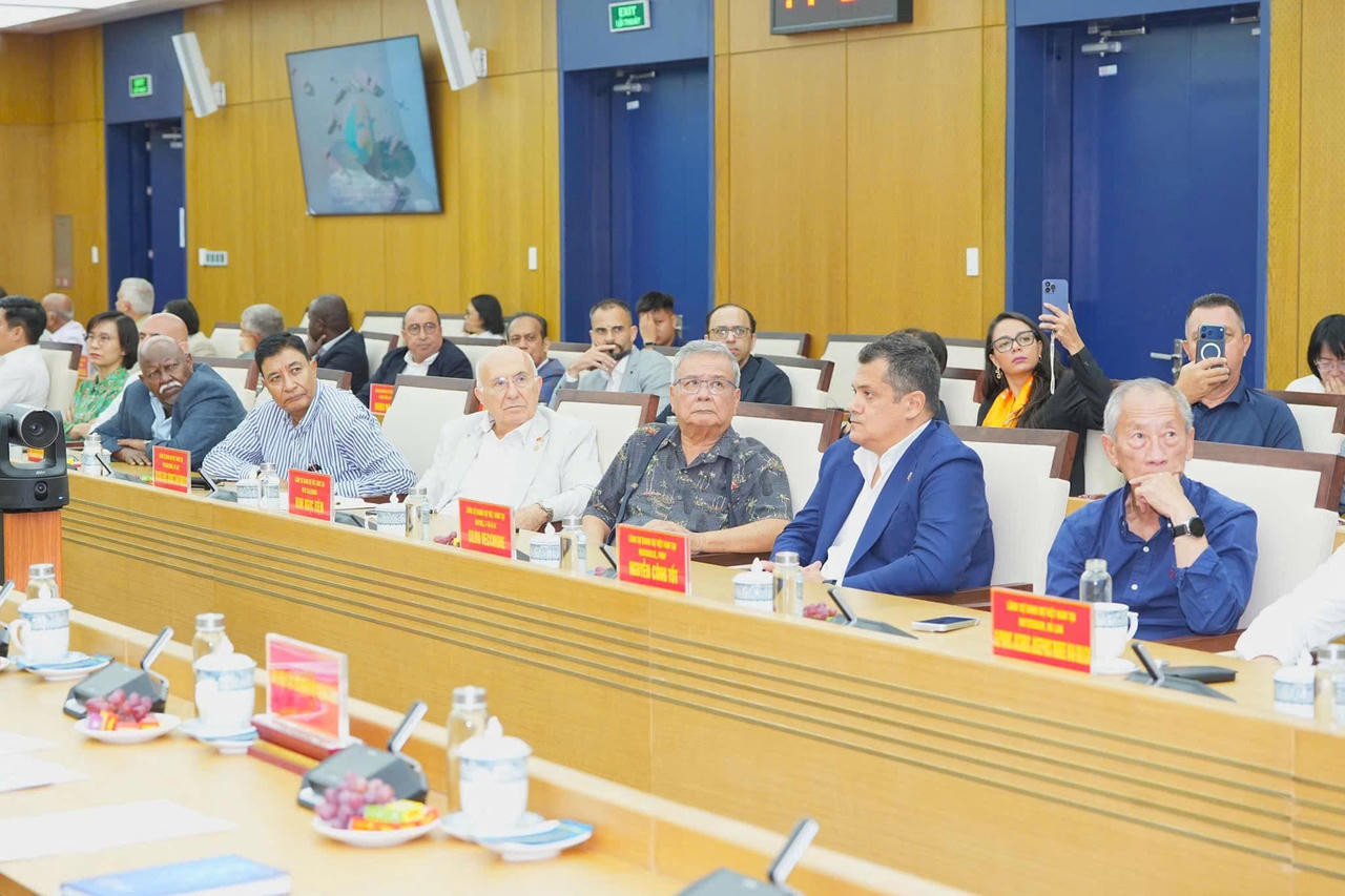 Hải Phòng quảng bá tiềm năng đầu tư tới Đoàn Lãnh sự danh dự Việt Nam tại nước ngoài