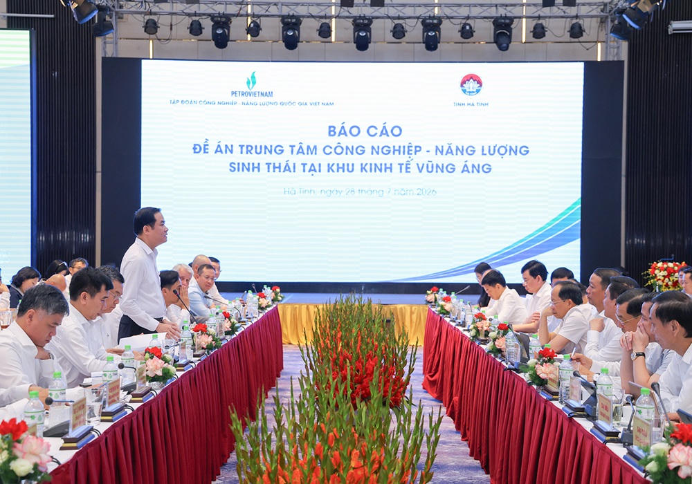 Petrovietnam làm việc với tỉnh Hà Tĩnh về định hướng hợp tác công nghiệp – năng lượng