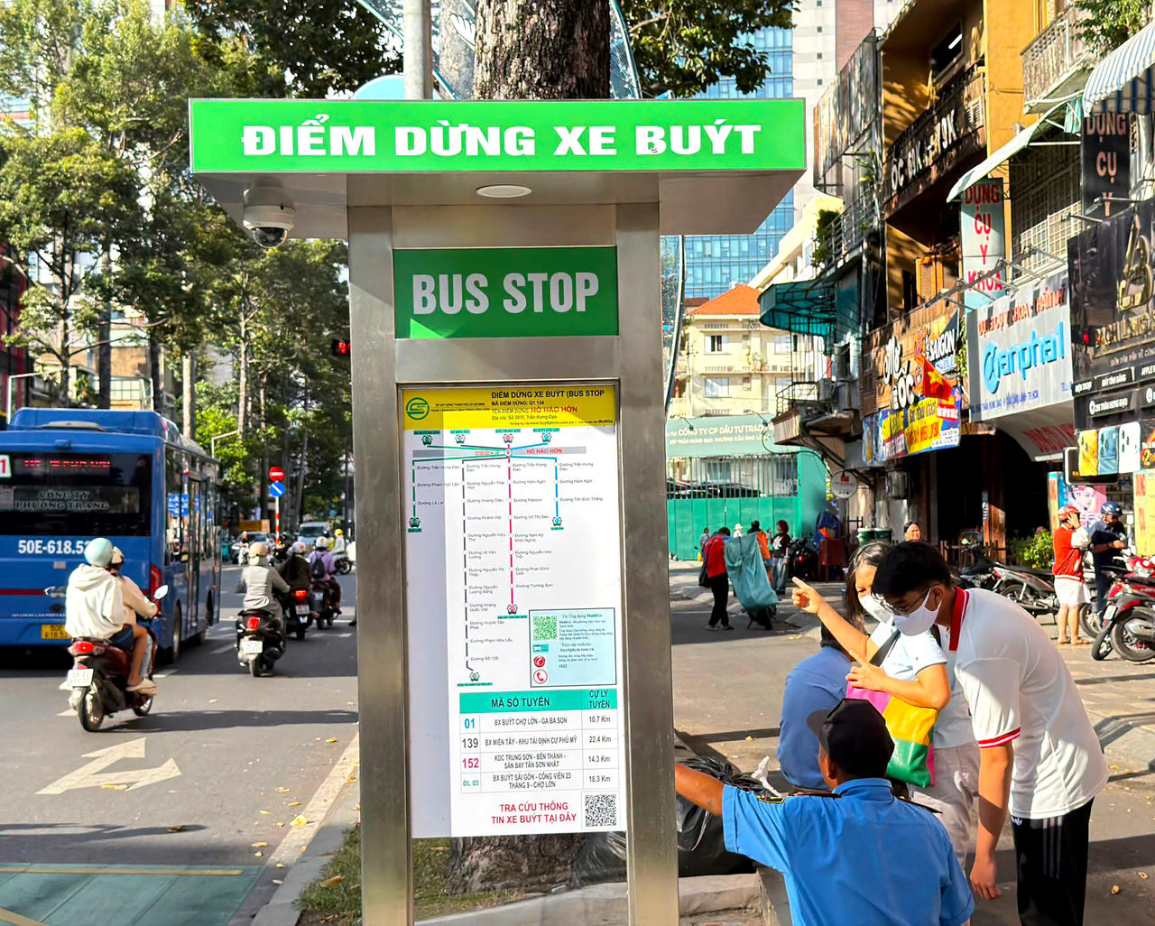 Xe buýt TP Hồ Chí Minh đổi mới đồng bộ, ngày càng thu hút người dân sử dụng