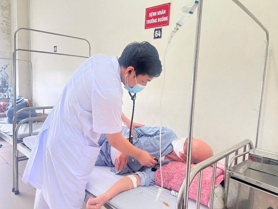 Bác sĩ chỉ ra dấu hiệu cảnh báo bệnh nguy hiểm ở người hút thuốc lá