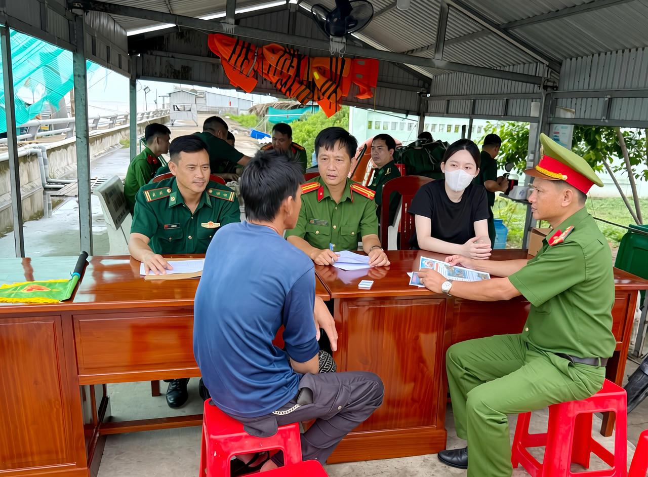 Cà Mau: Ngăn ma túy từ cửa biển, giữ an toàn cho mỗi chuyến vươn khơi
