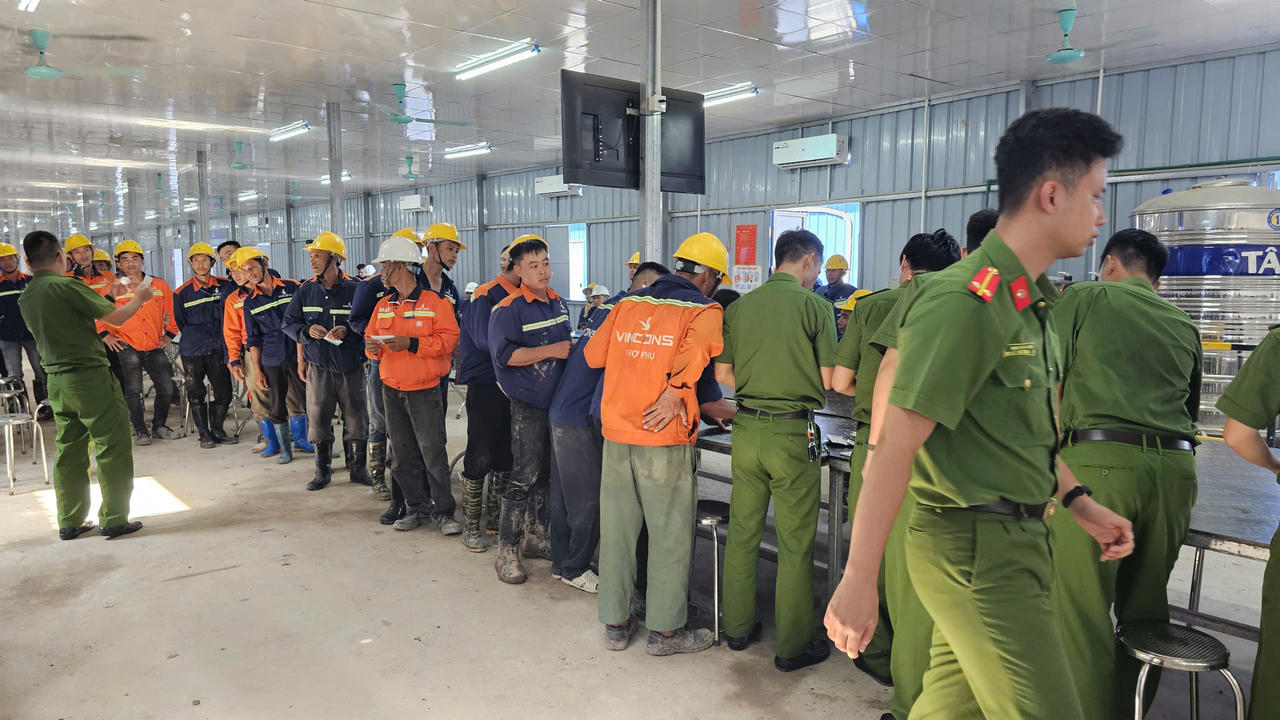Hơn 200 công nhân tại dự án nhà ở xã hội Phố Hiến được test nhanh ma túy