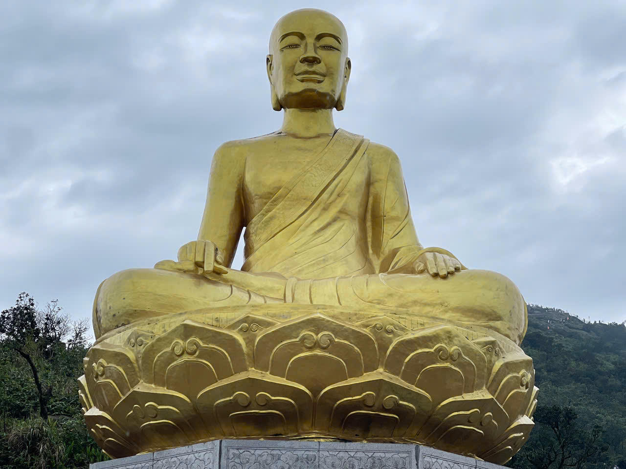 Yên Tử là trung tâm Phật giáo Trúc Lâm - dòng thiền thuần Việt do Phật hoàng Trần Nhân Tông sáng lập, là di sản văn hóa đặc biệt của dân tộc. (Ảnh: Đức Dương)