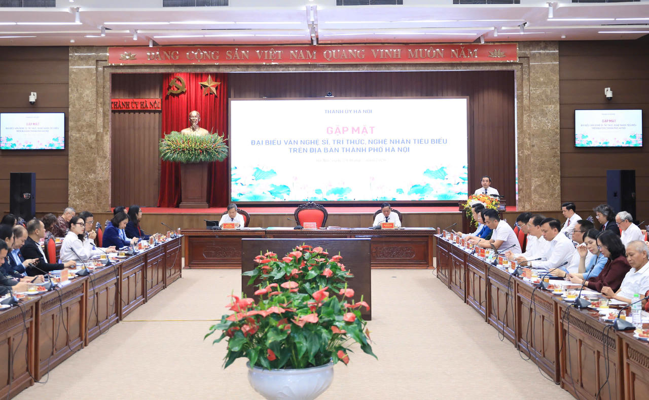 Hà Nội: Kiến tạo môi trường thuận lợi để trí thức, nhà khoa học, văn nghệ sĩ và nghệ nhân sáng tạo, cống hiến