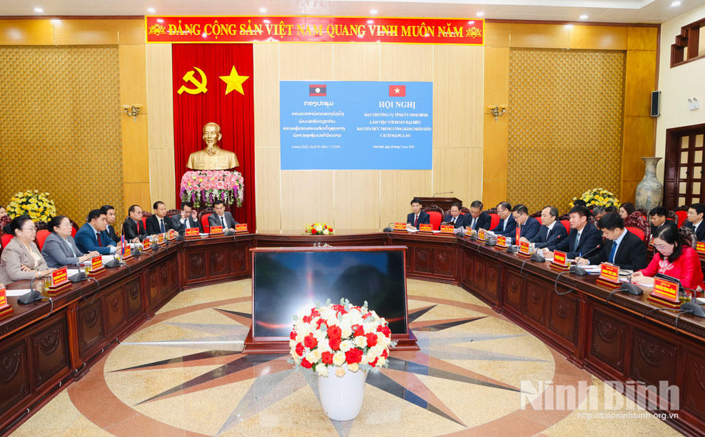 Ninh Bình tăng cường hợp tác với Lào trong công tác xây dựng Đảng và đào tạo cán bộ