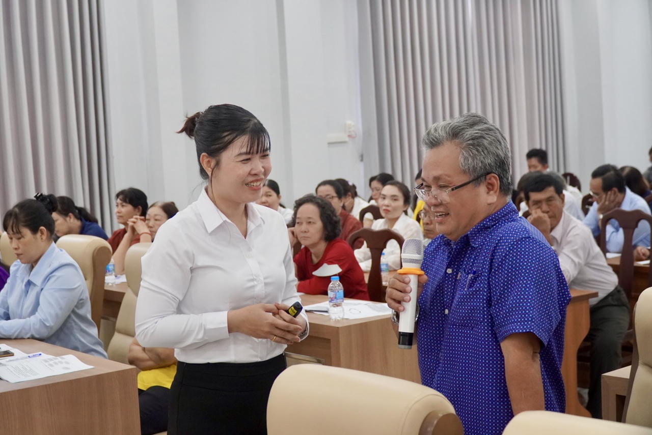 BHXH Đồng Tháp tập huấn cho nhân viên thu, cập nhật điểm mới về BHXH tự nguyện và BHYT