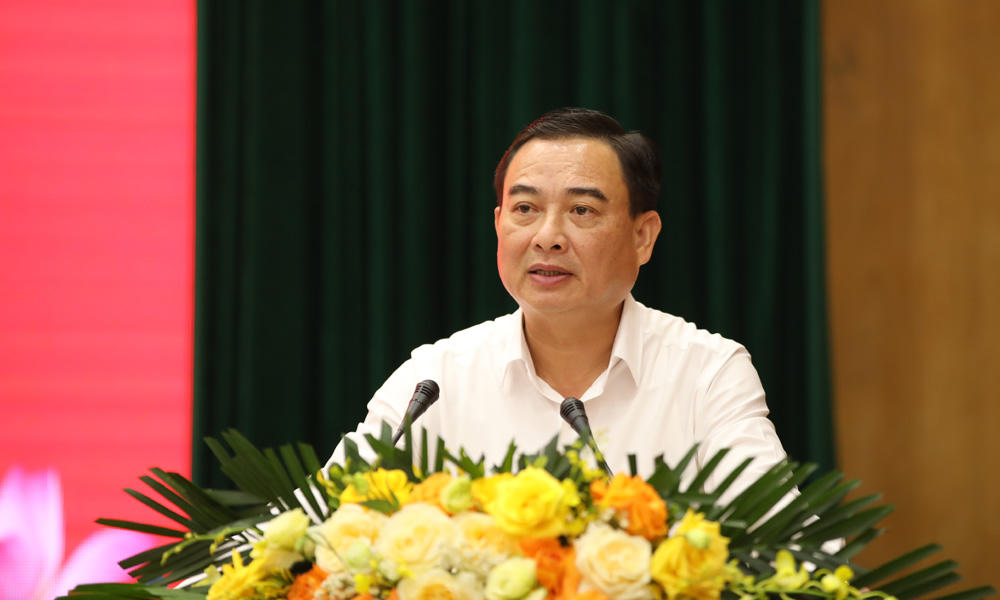 Ông Vũ Trí Hải Trưởng ban Nội chính Tỉnh ủy Bắc Ninh báo cáo tại Hội nghị ( Ảnh Báo Bắc Ninh)