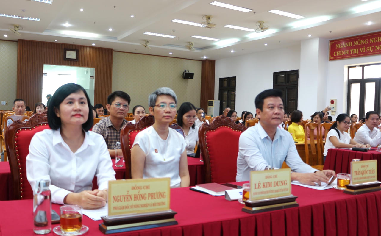 Sáng kiến nuôi tôm càng xanh "vượt lũ" xuất sắc giành giải Nhất Cuộc thi Sáng kiến phát triển kinh tế nông nghiệp thích ứng với biến đổi khí hậu