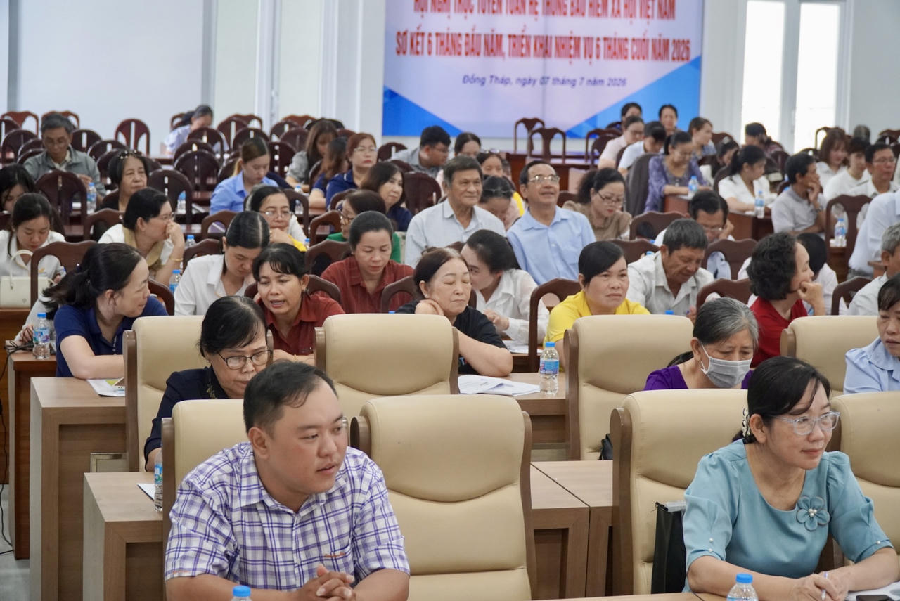 BHXH Đồng Tháp tập huấn cho nhân viên thu, cập nhật điểm mới về BHXH tự nguyện và BHYT