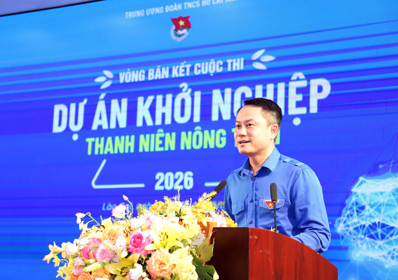 Ông Nguyễn Kim Quy, Bí thư Trung ương Đoàn, Phó Chủ tịch Thường trực Trung ương Hội LHTN Việt Nam phát biểu khai mạc. (Ảnh: Đ.H)