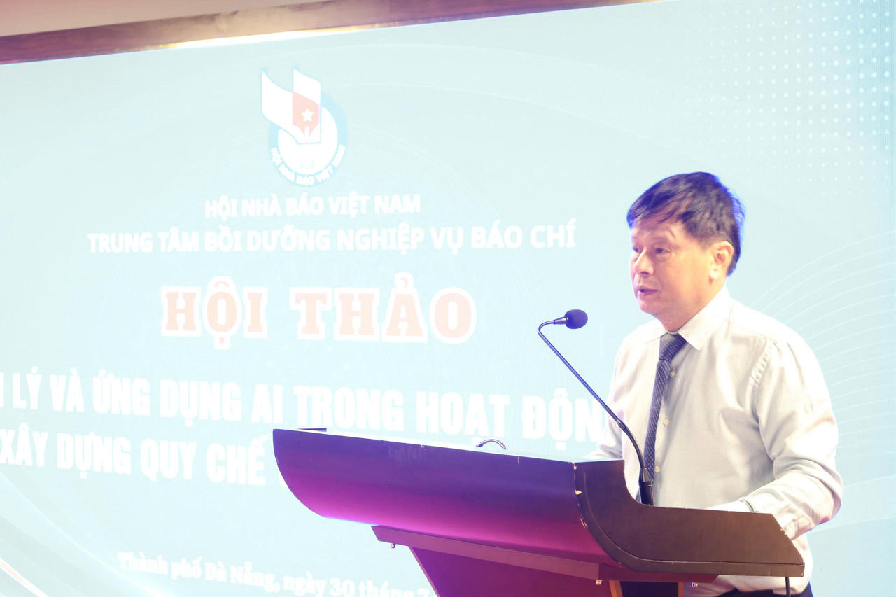 Ông Trần Trọng Dũng - Phó Chủ tịch Hội Nhà báo Việt Nam phát biểu tại Hội thảo