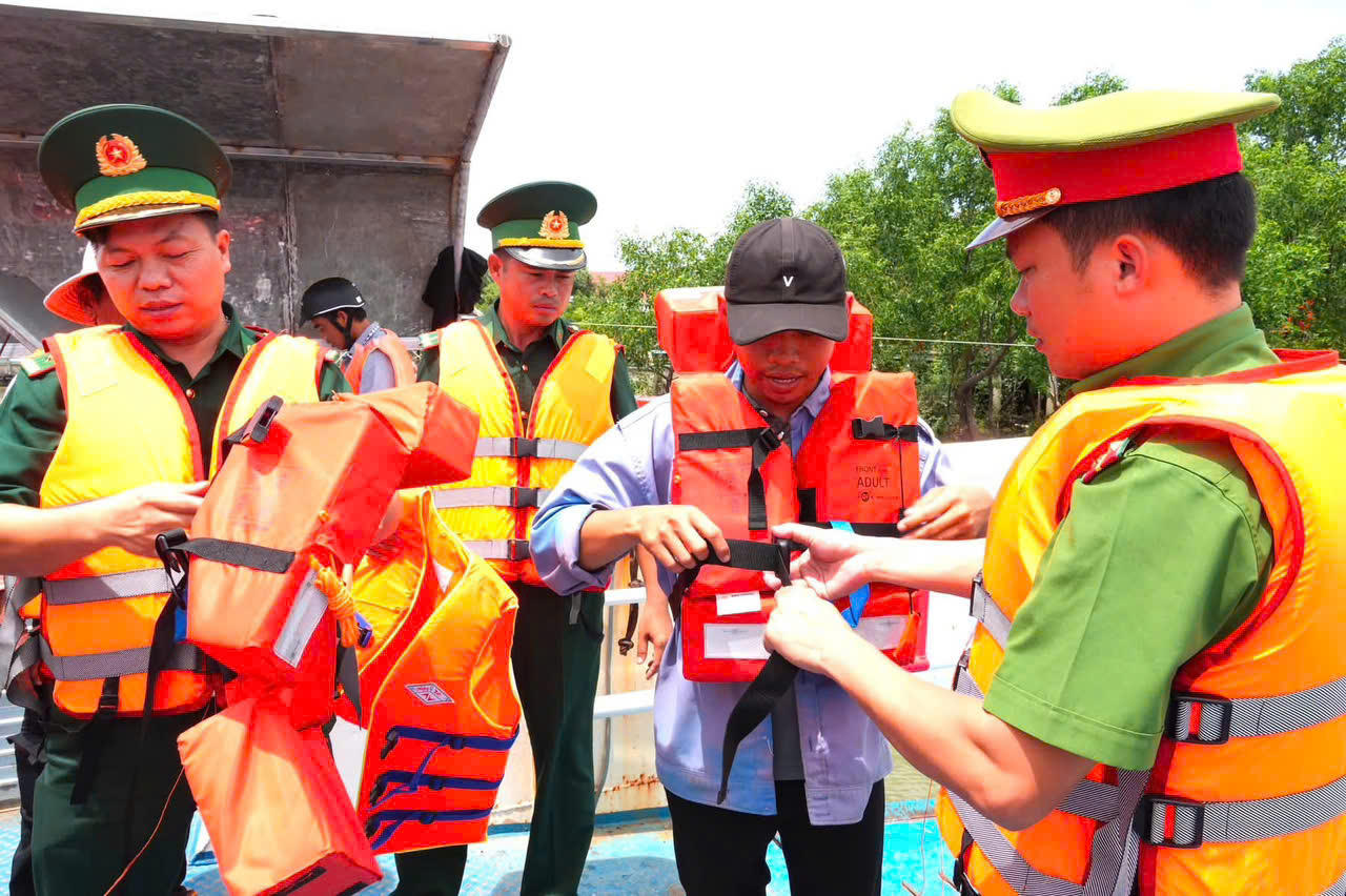 Tây Ninh: Tăng cường bảo đảm an toàn giao thông đường thủy nội địa