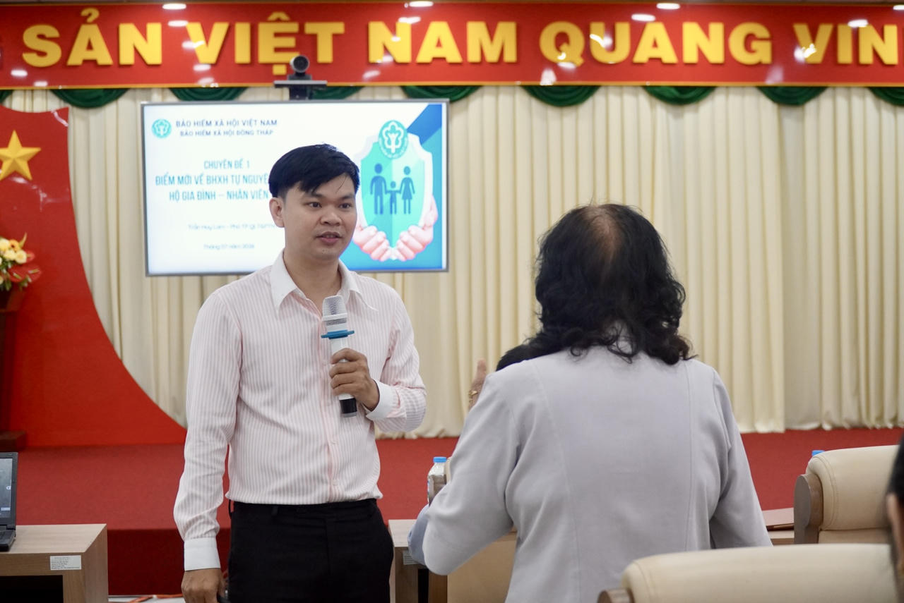 BHXH Đồng Tháp tập huấn cho nhân viên thu, cập nhật điểm mới về BHXH tự nguyện và BHYT