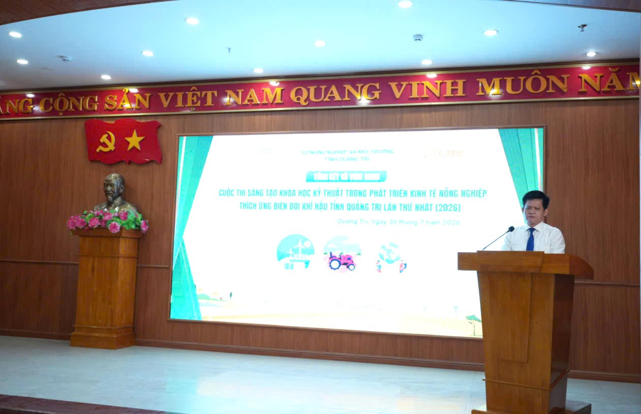 Ông Lê Văn Bảo, Phó Chủ tịch UBND tỉnh phát biểu tại lễ trao giải. (Ảnh MP).