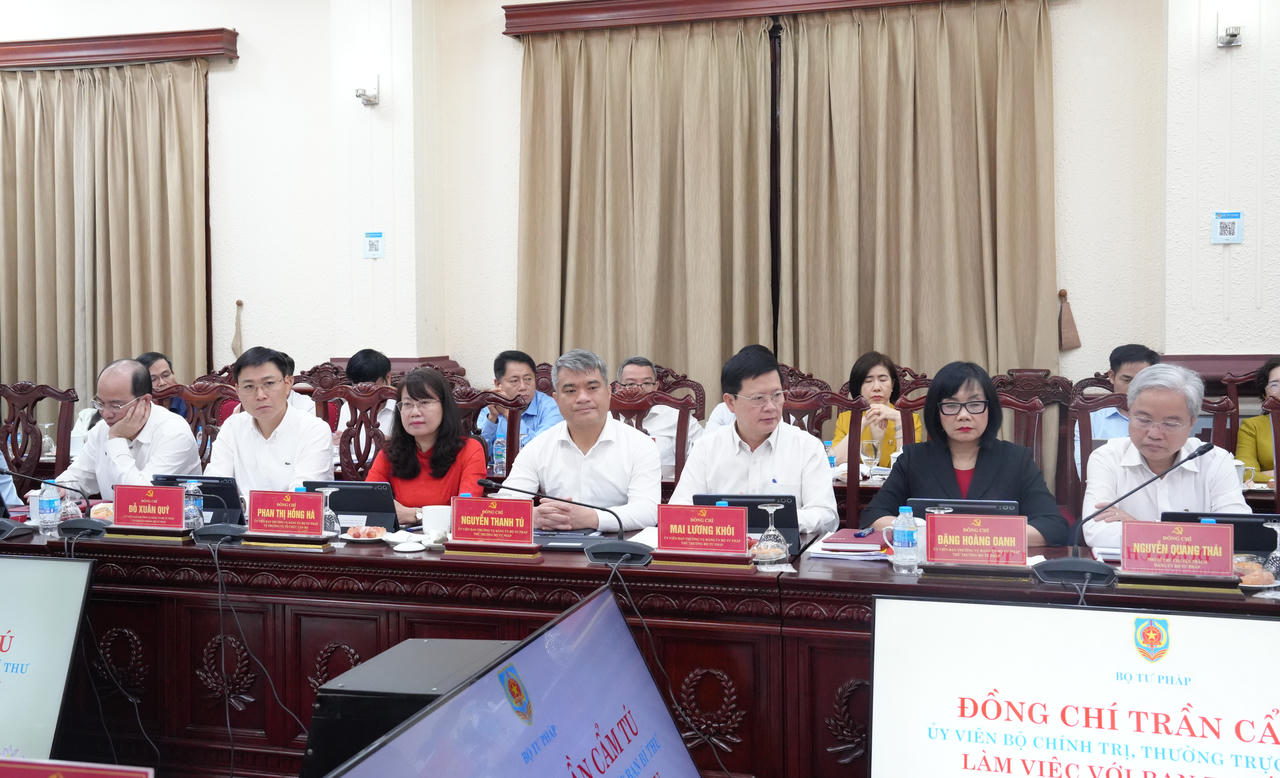 Cần tập trung nguồn lực, tham mưu và thực hiện tốt nhiệm vụ tổng rà soát văn bản quy phạm pháp luật