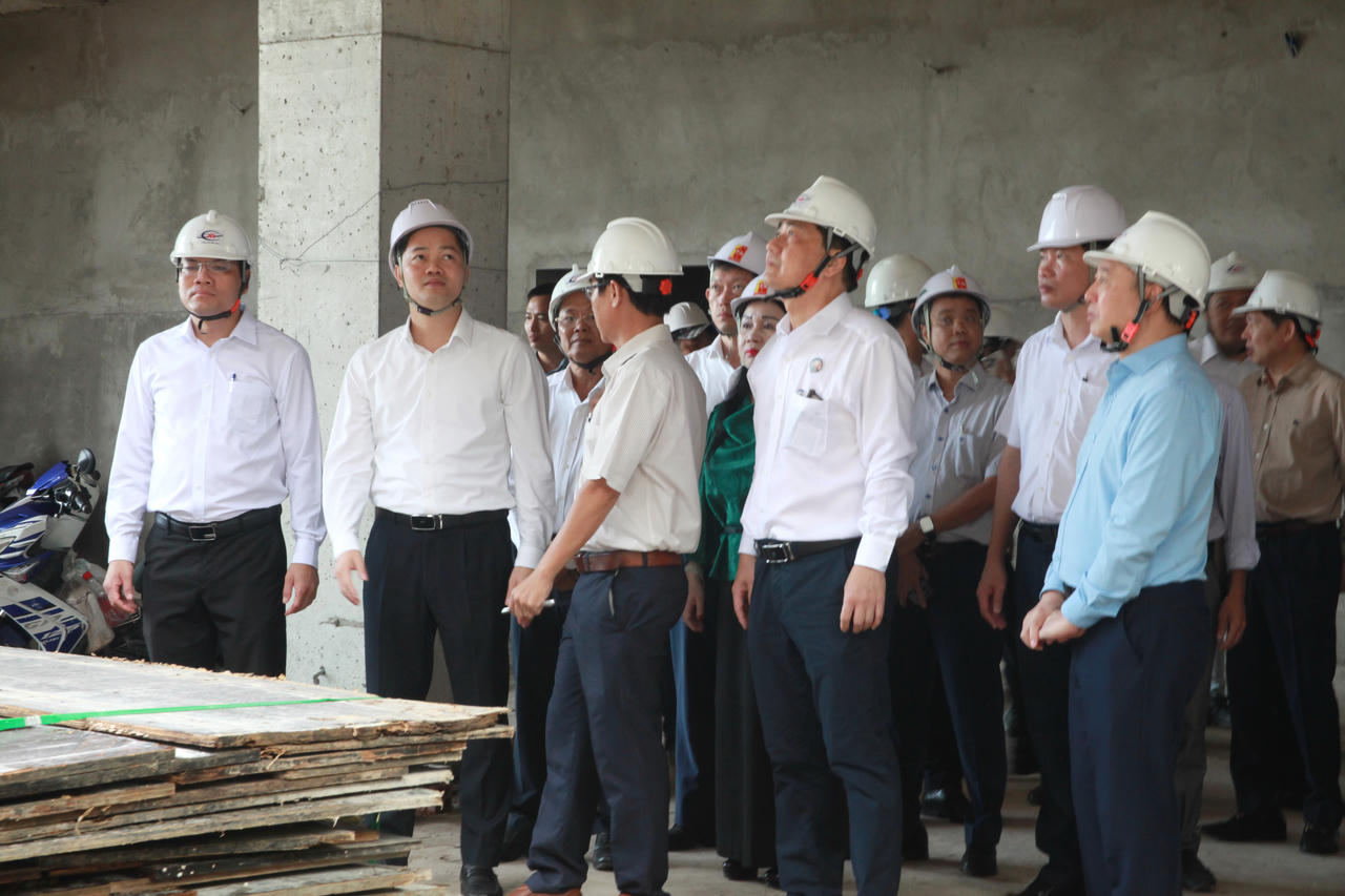 Đoàn công tác Bộ Y tế khảo sát công trình trọng điểm tại Cà Mau