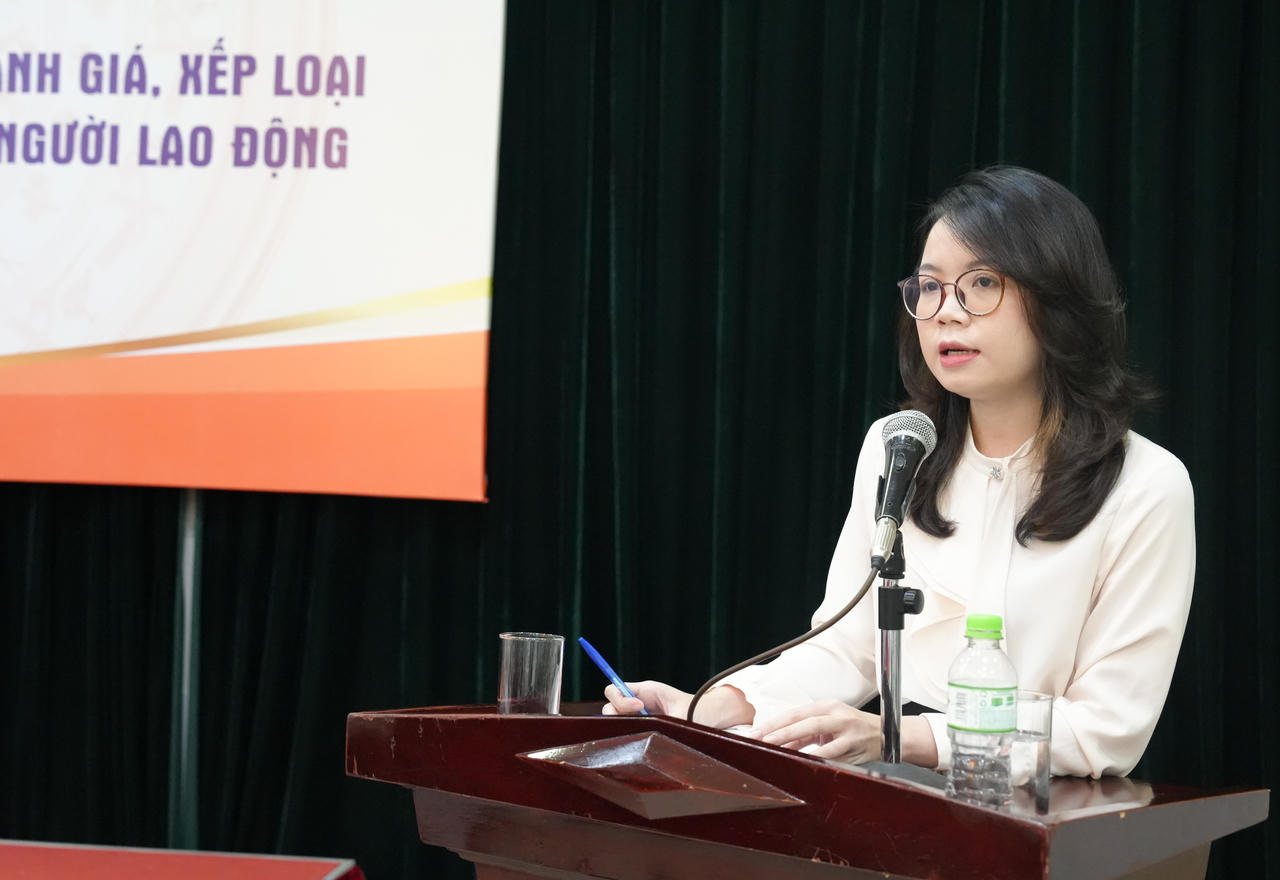 Bà Bùi Thị Thảo My, Vụ Công chức - Viên chức Bộ Nội Vụ.