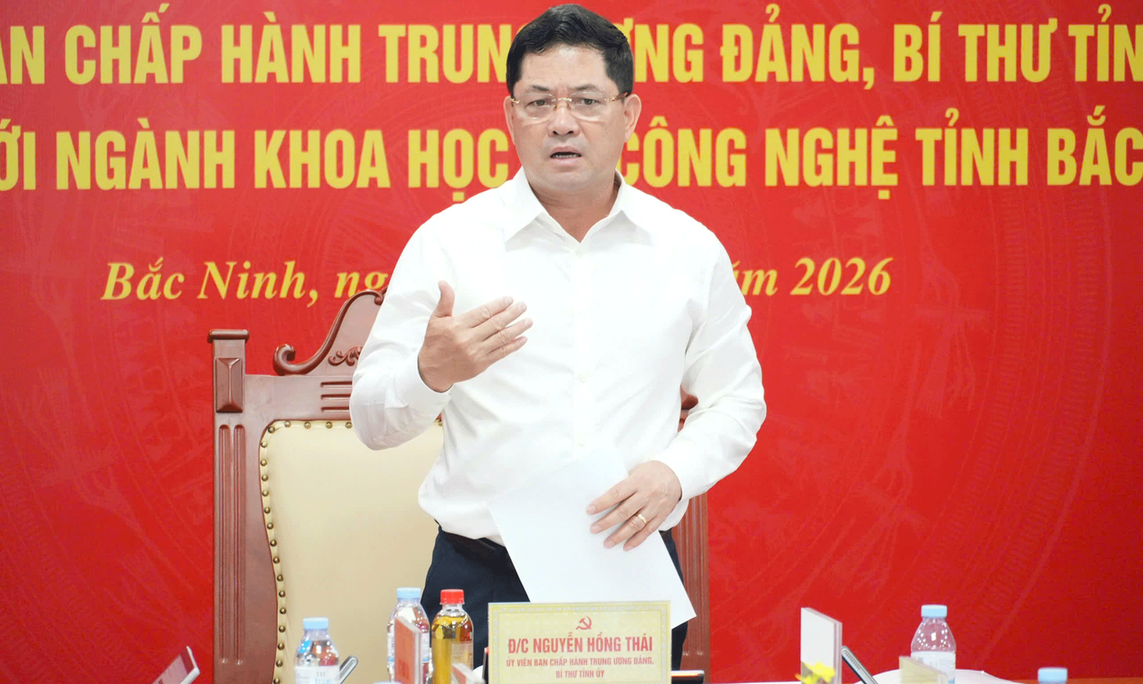 Bí thư Tỉnh ủy Nguyễn Hồng Thái phát biểu kết luận hội nghị. (Ảnh Cổng TTĐT Bắc Ninh)