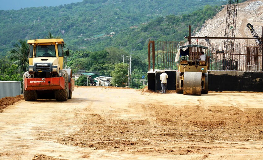Nguy cơ cạn kiệt nguồn cát sông tại Đồng bằng sông Cửu Long: Bộ Xây dựng đề xuất kết hợp các giải pháp khắc phục