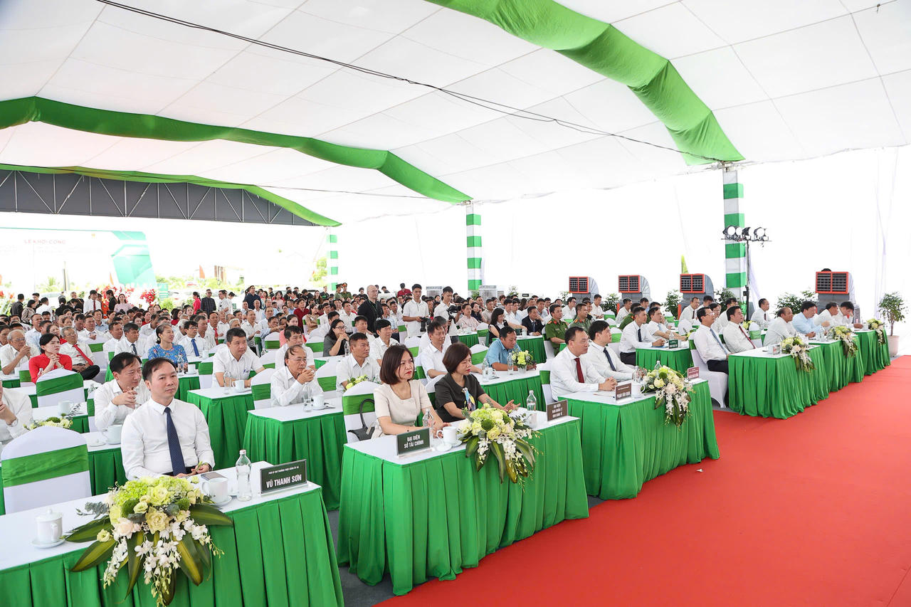 Quang cảnh lễ khởi công Dự án đầu tư xây dựng hạ tầng kỹ thuật và quản lý kinh doanh Cụm công nghiệp Tân Trào. (ảnh VC)