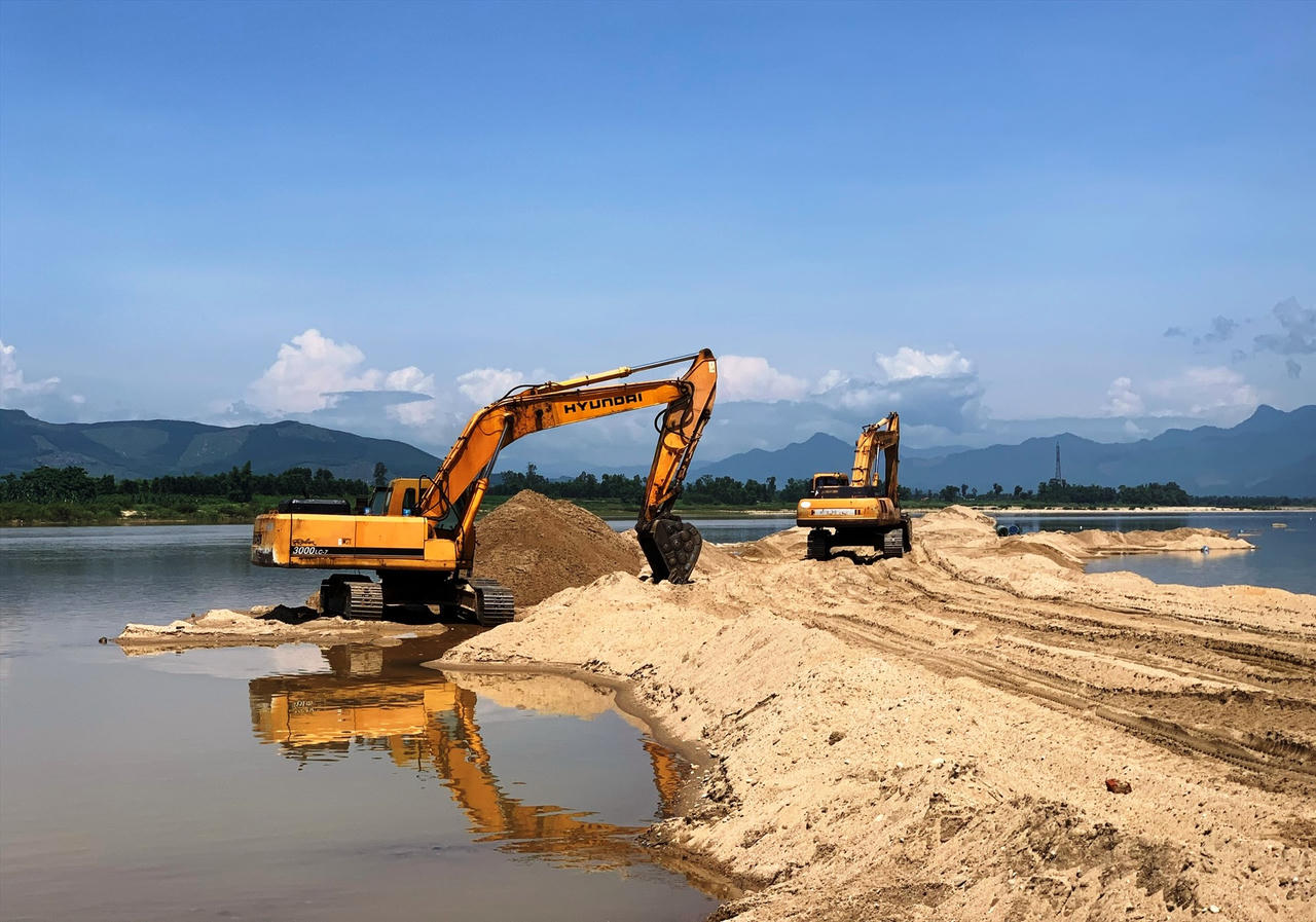 Theo Bộ Xây dựng, khả năng khai thác nguồn cát sông để triển khai các dự án tại ĐBSCL trong thời gian tới là rất khó khăn. 