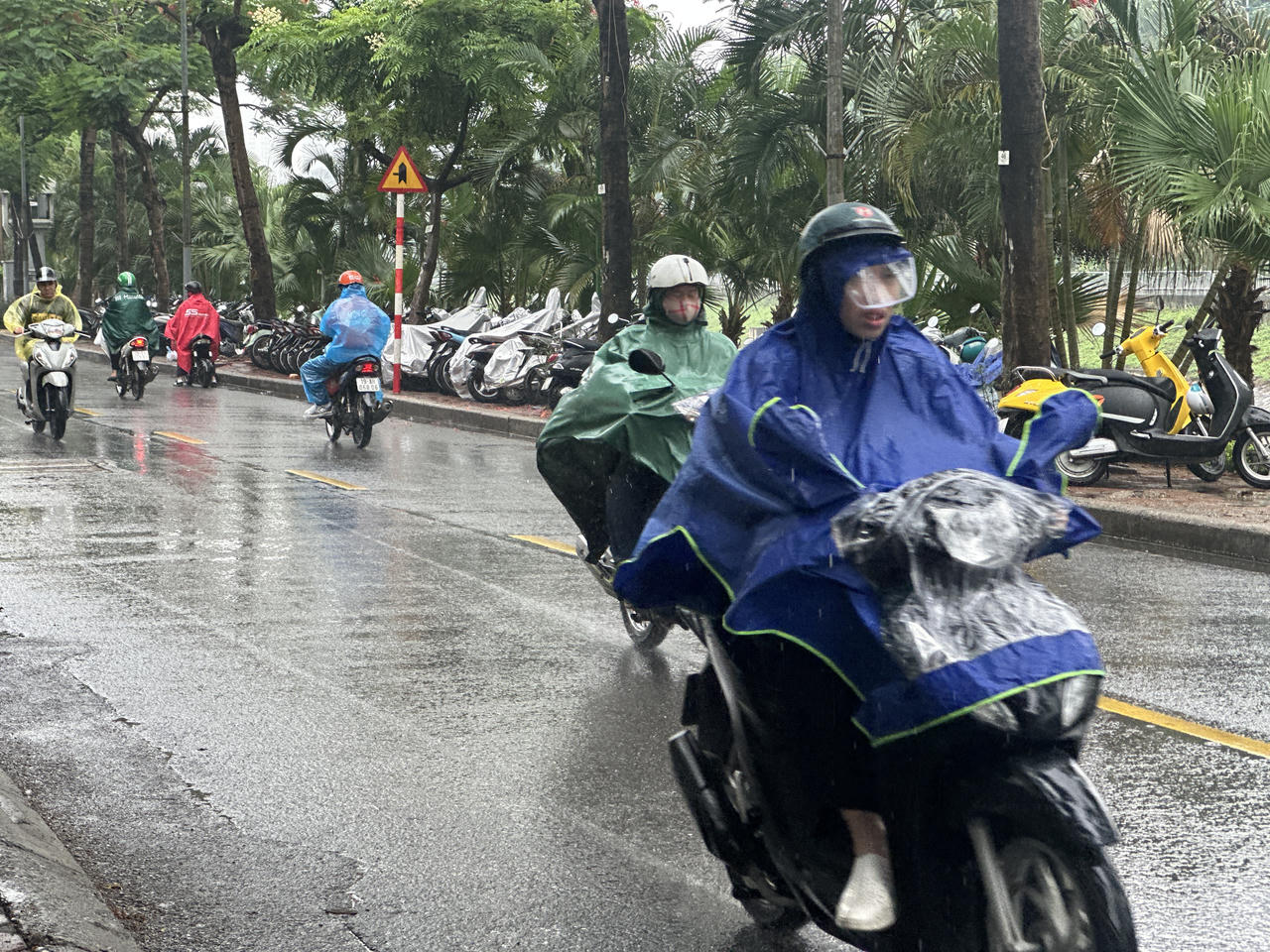 Thời tiết ngày 1/8: Bắc Bộ mưa lớn kéo dài