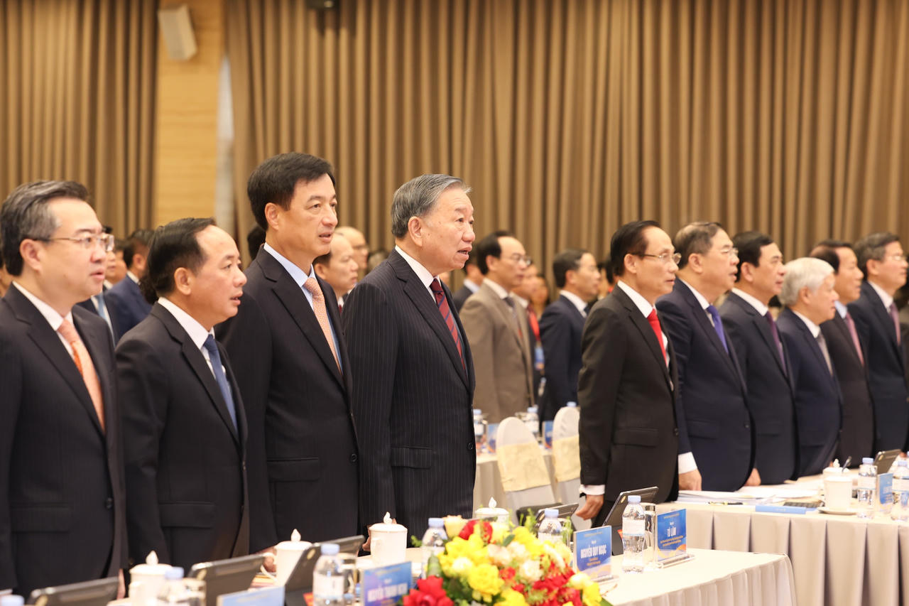 Các đại biểu dự Hội nghị.